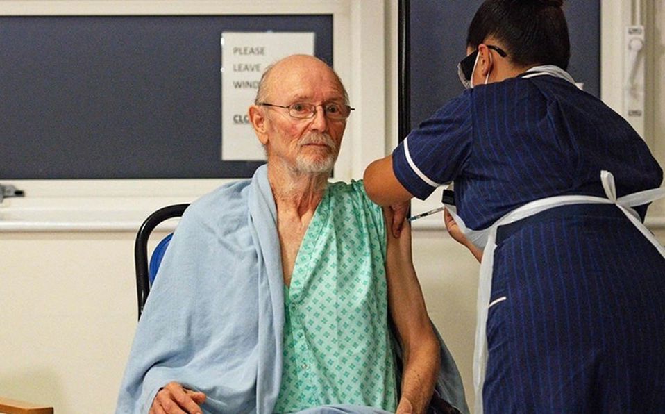 Muere Primer Vacunado