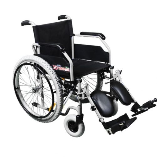 Silla de ruedas con brazos y descansapies